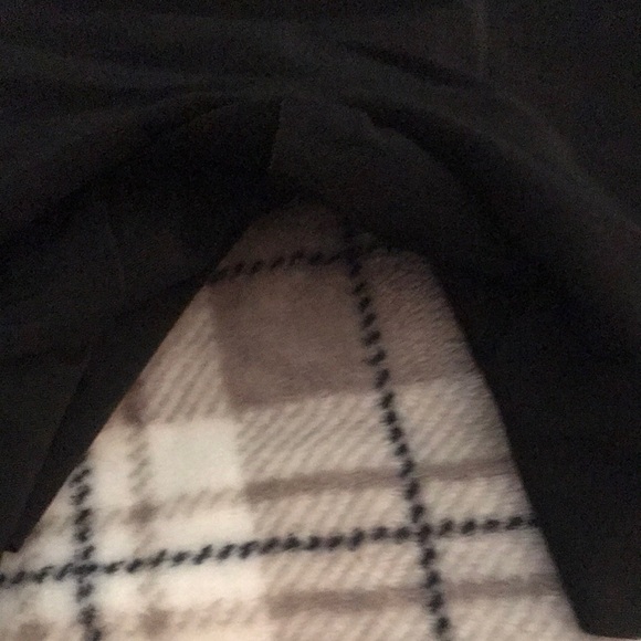 SKIMS Black Shaping Shorts low back - Picture 5 of 5